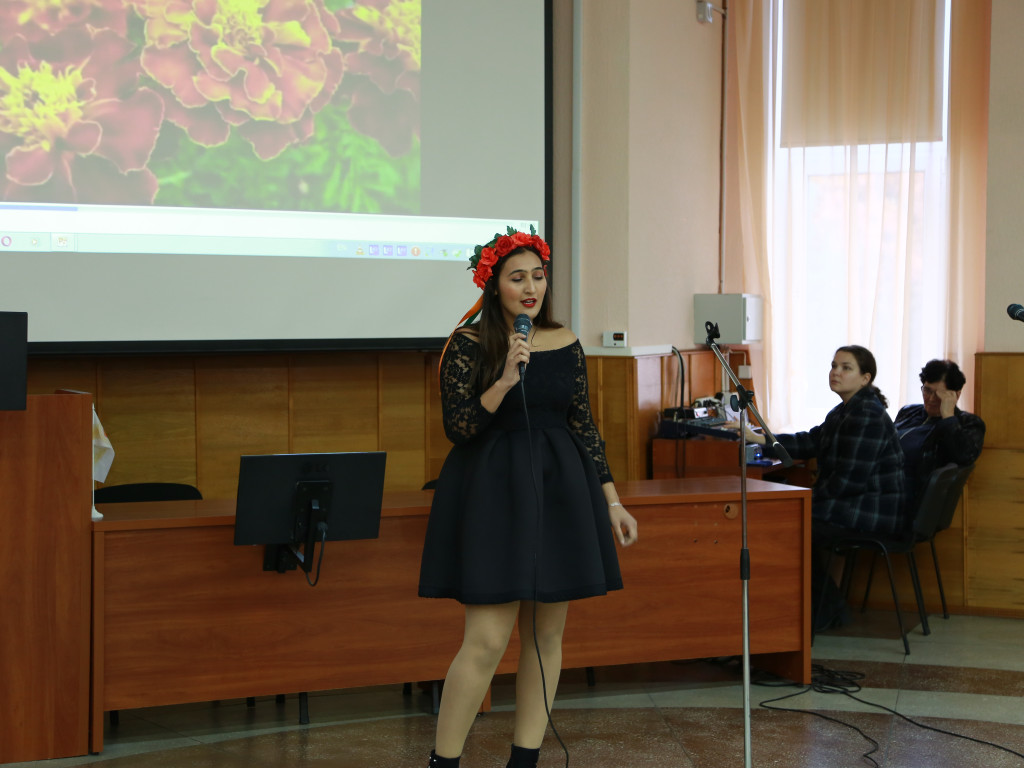 МОВА ЄДНАЄ