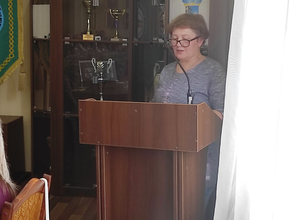 Мова і міжкультурна комунікація: спілкування науковців