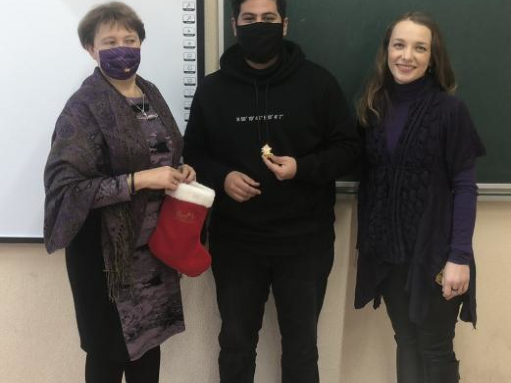 Зимові свята об'єднують!