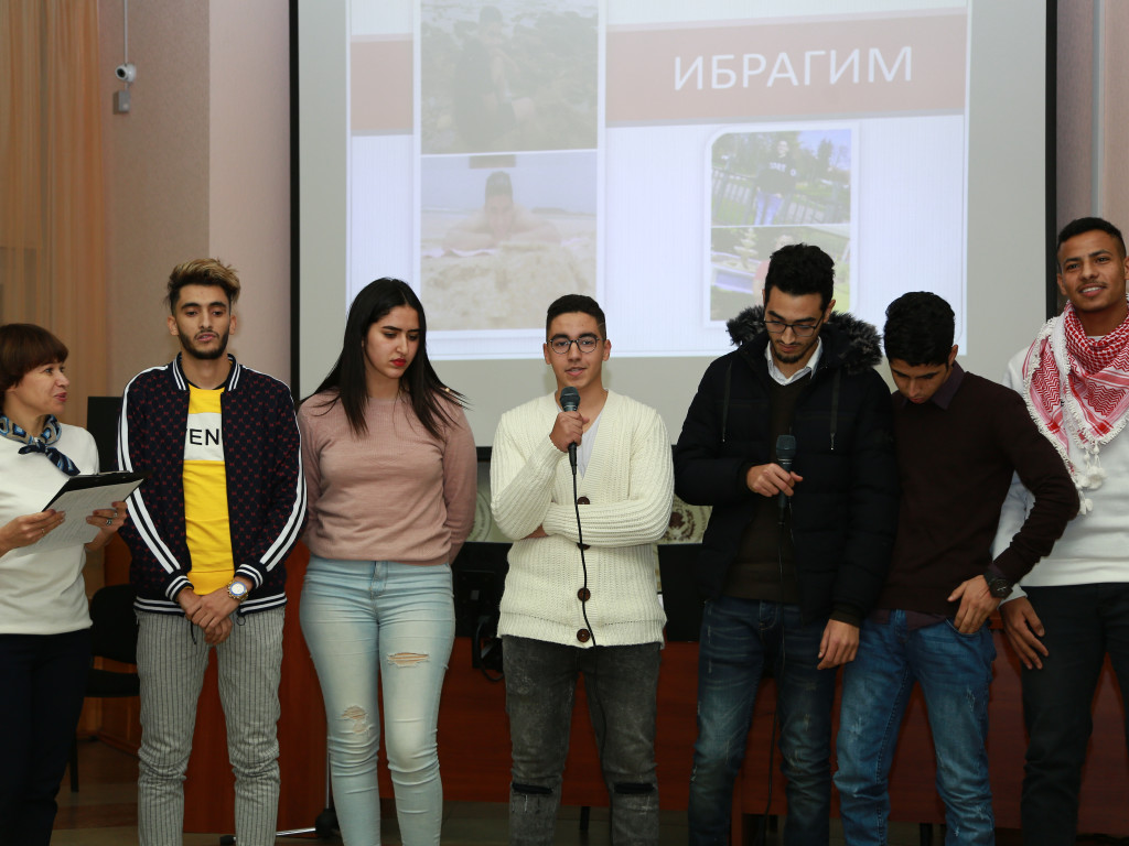 Давайте познайомимось!
