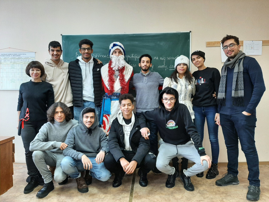 З Новим роком та Різдвом
